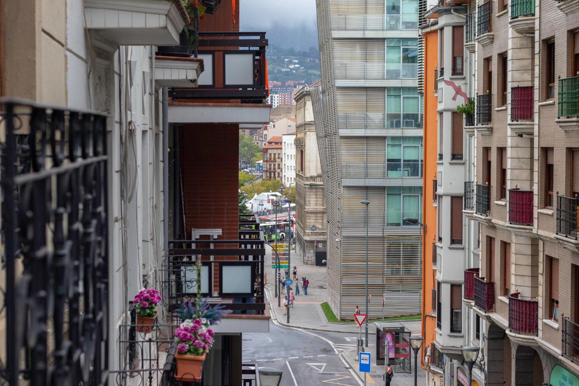 Inar Centrico Apartamento Junto Ayuntamiento & Ria Bilbao Exteriör bild